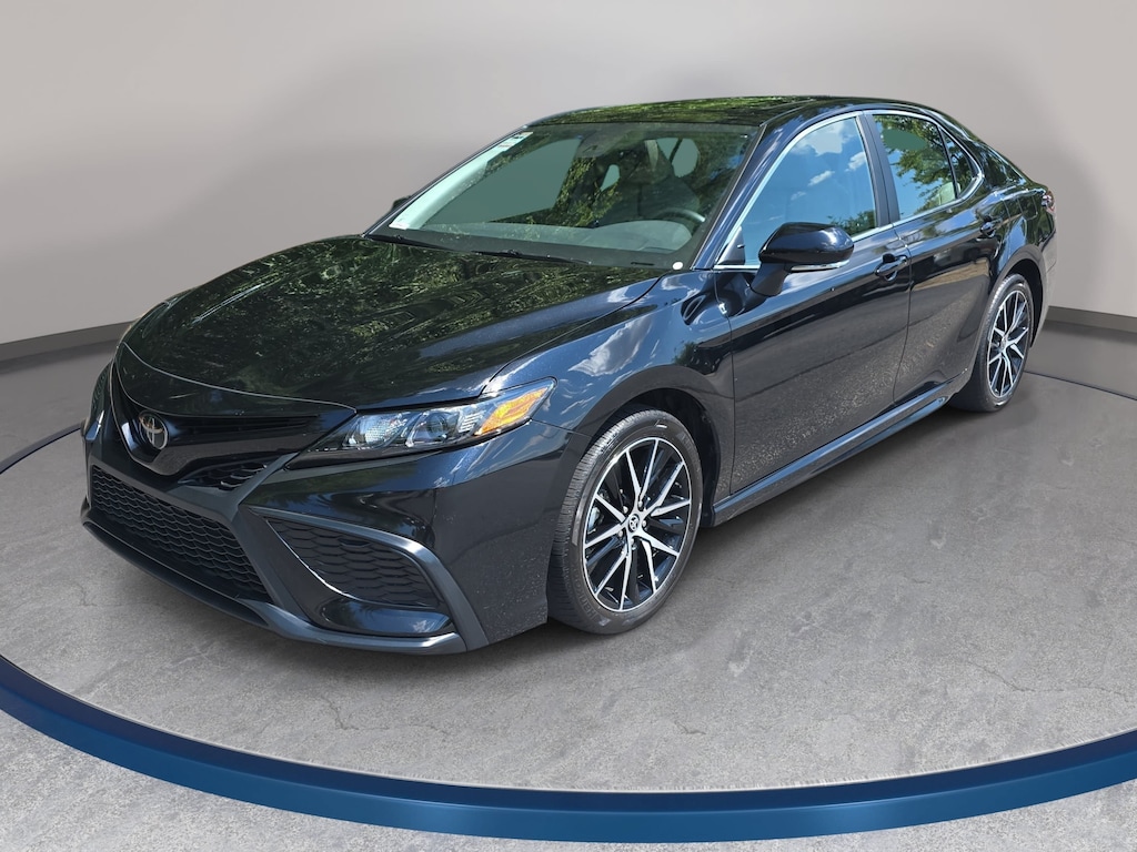 Used 2024 Toyota Camry SE Sedan