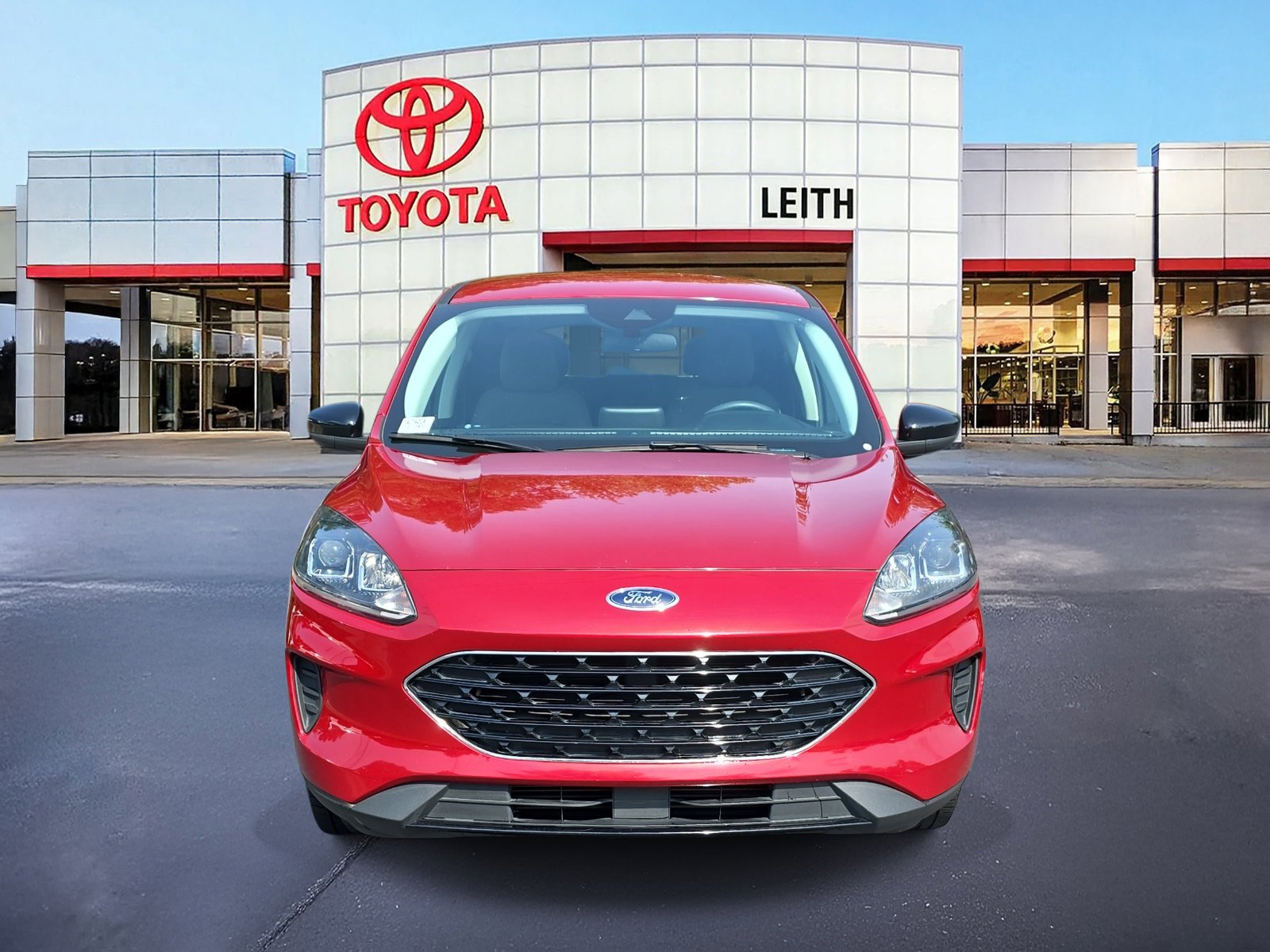 2021 Ford Escape SE photo 2