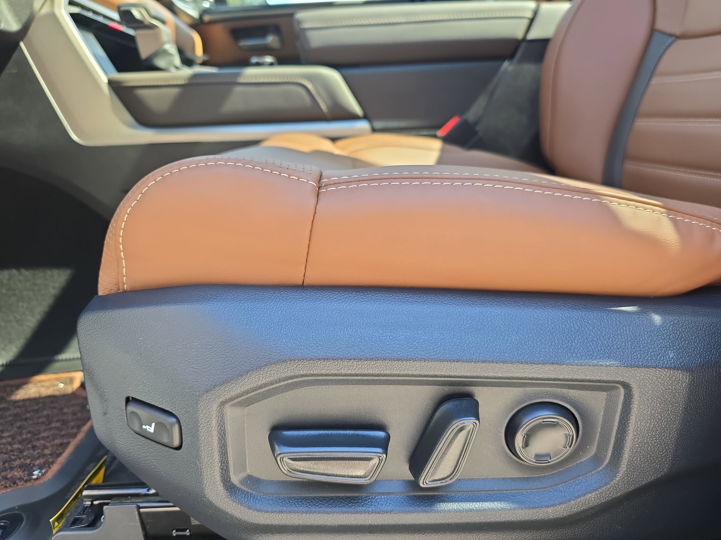 2026 Toyota Tundra 1794 Edition - Photo 28