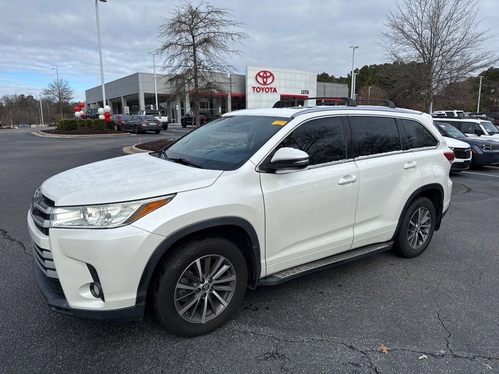 Used 2018 Toyota Highlander XLE V6 SUV