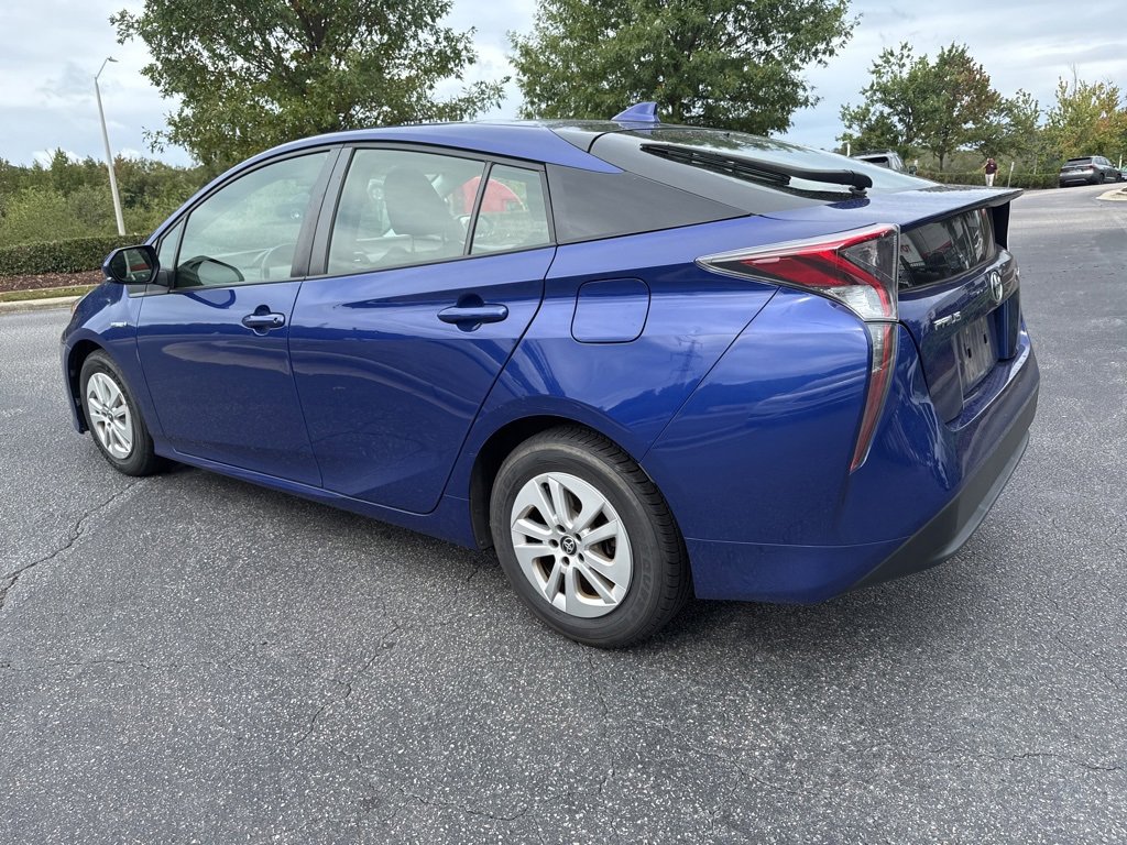 2017 Toyota Prius Two photo 3