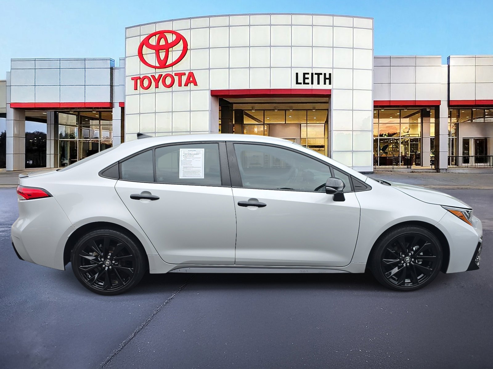 2022 Toyota Corolla SE photo 4