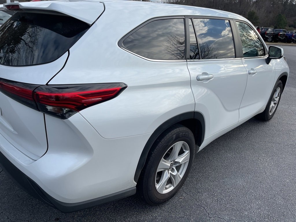 Used 2023 Toyota Highlander L SUV