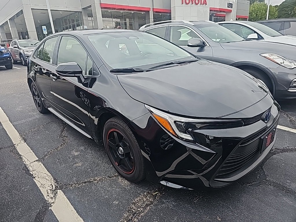 2023 Toyota Corolla Hybrid LE photo 2