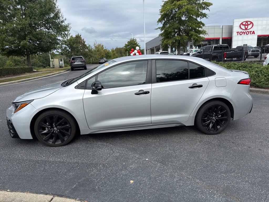 2022 Toyota Corolla SE photo 3