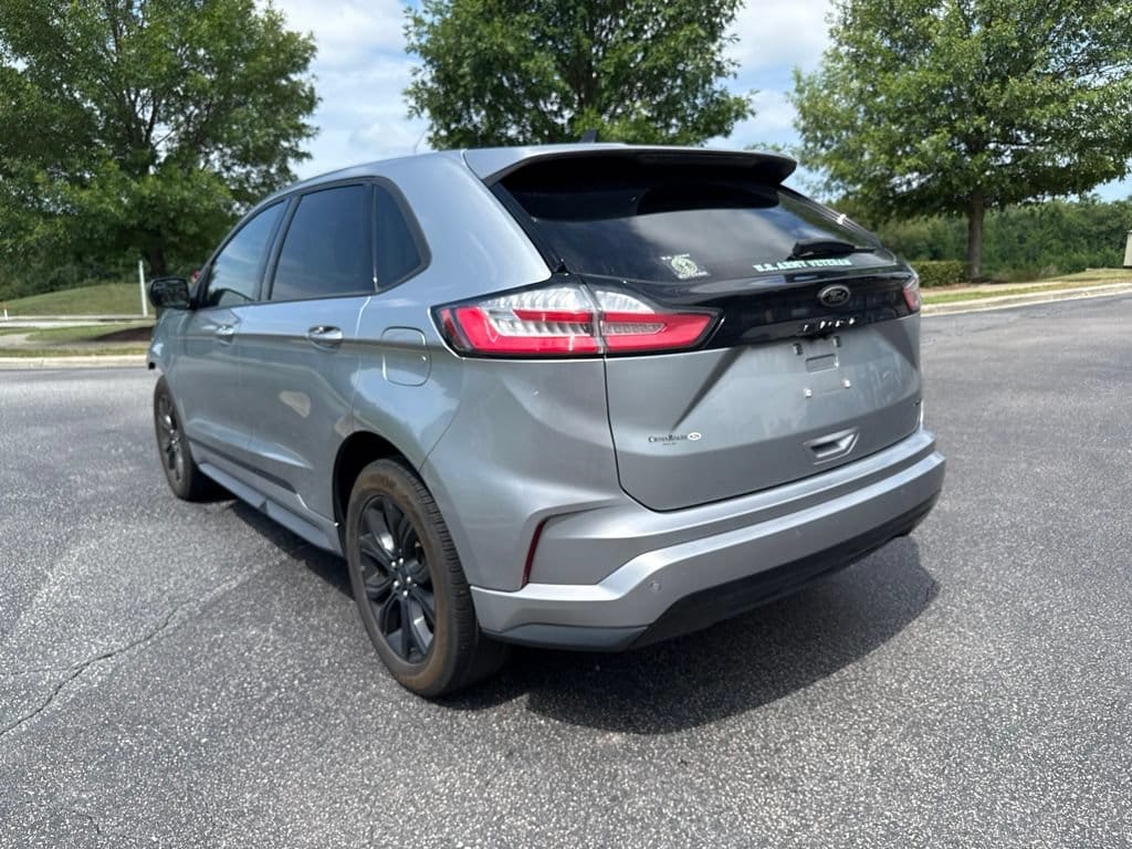Used 2022 Ford Edge SE SUV