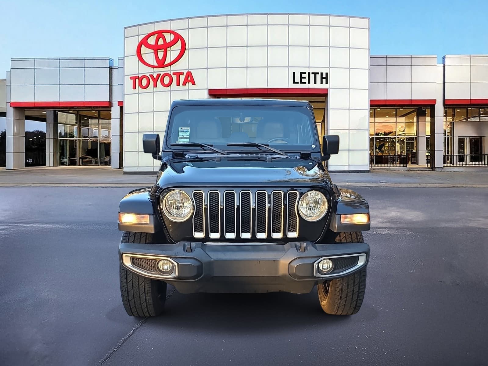 2018 Jeep Wrangler Unlimited Sahara photo 2