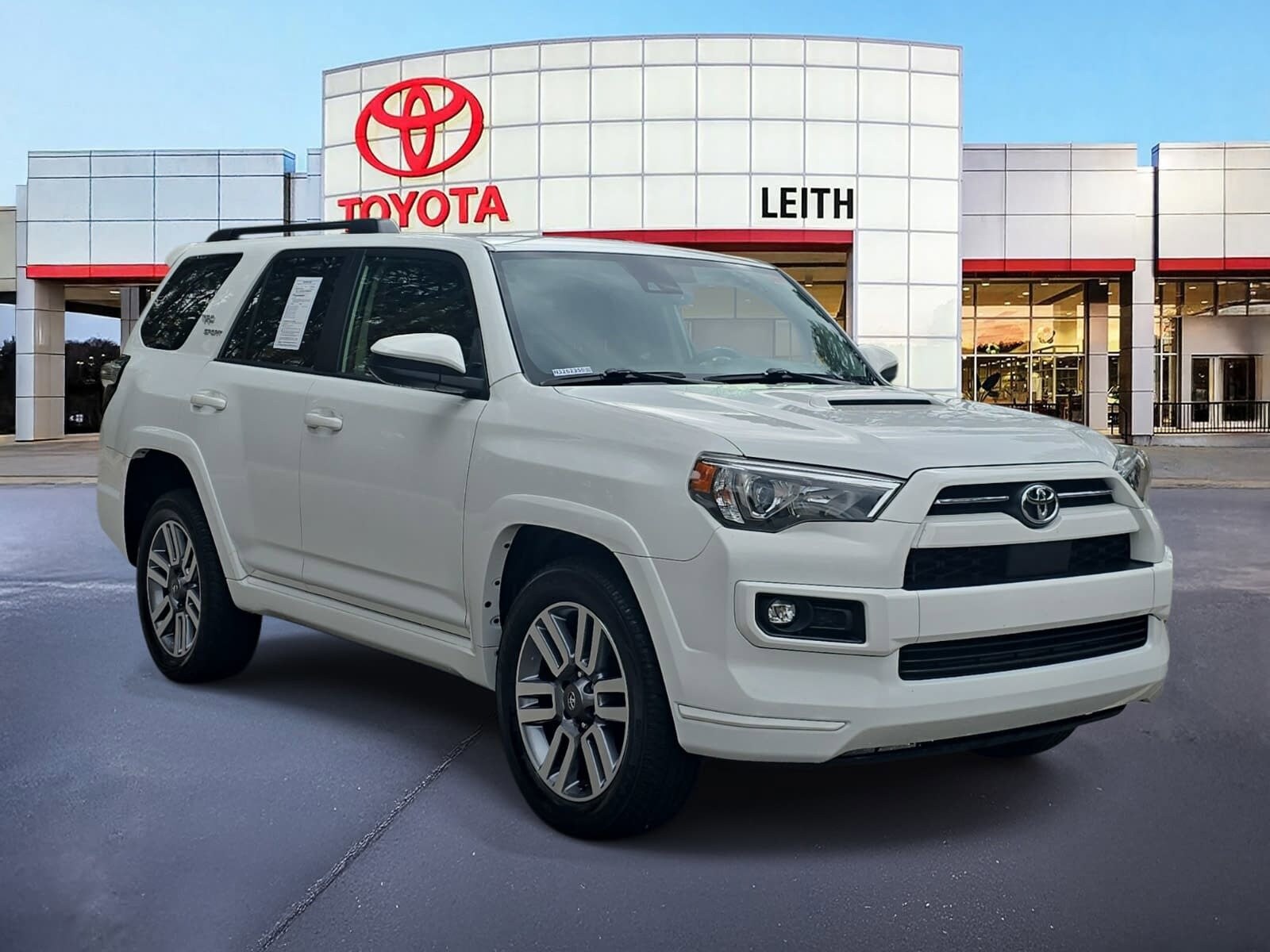 2022 Toyota 4Runner TRD Sport photo 2