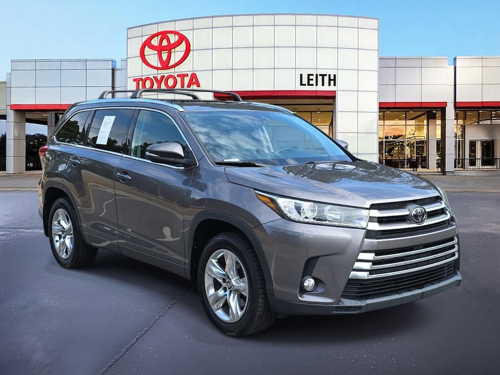 Used 2018 Toyota Highlander Limited V6 SUV