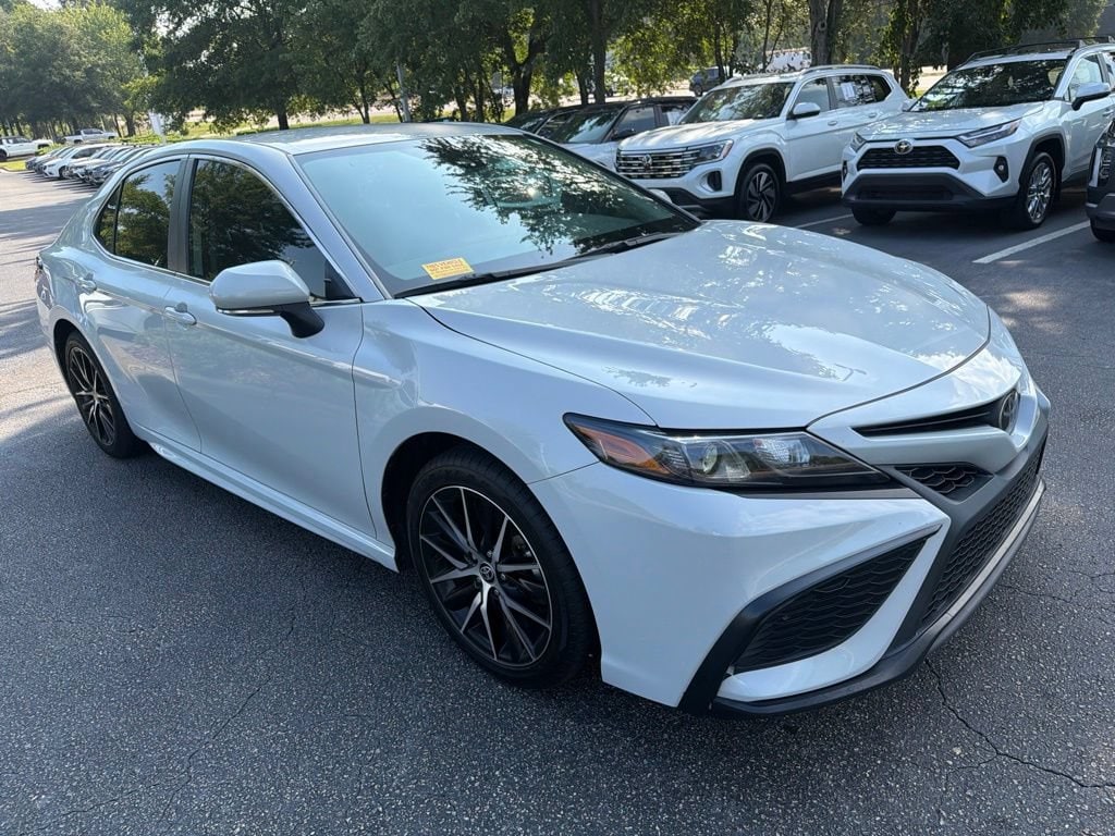 Used 2023 Toyota Camry SE Sedan