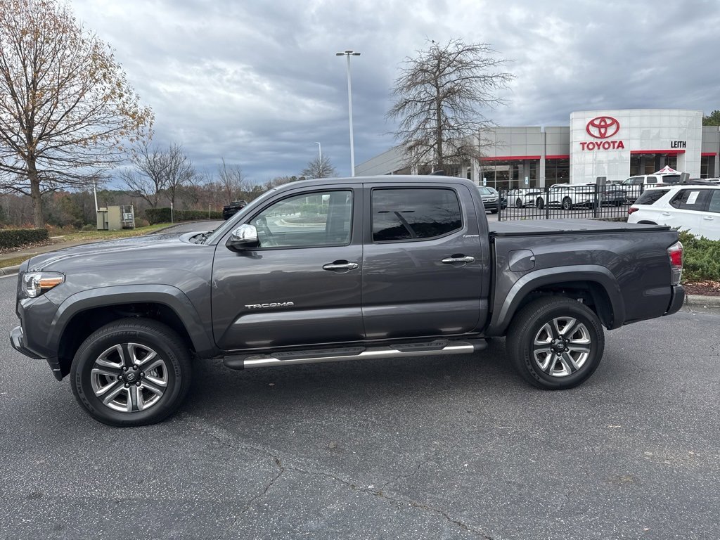 2016 Toyota Tacoma Limited V6 photo 2