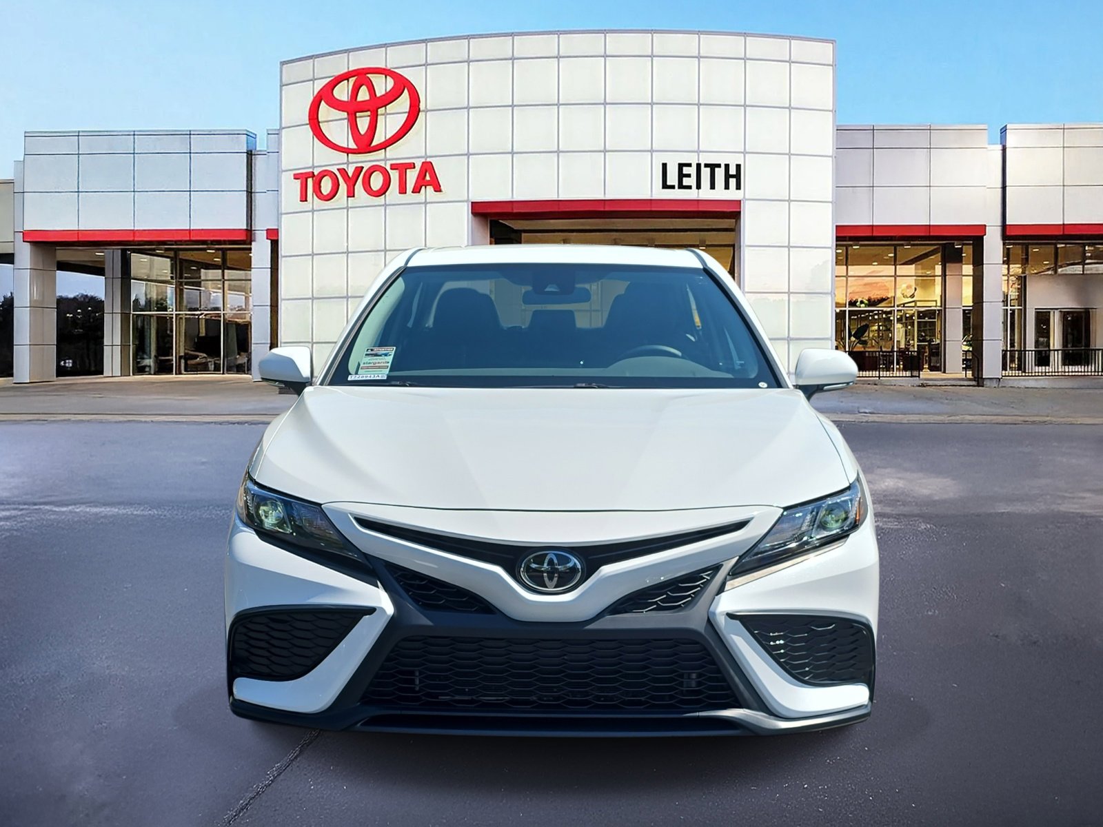 2023 Toyota Camry SE photo 2