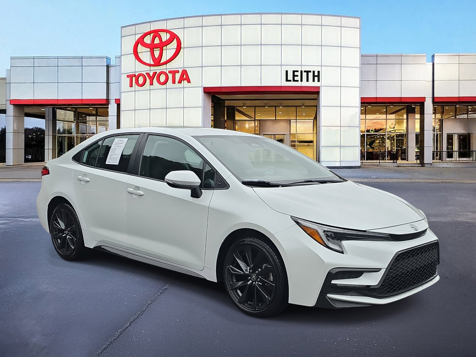 2023 Toyota Corolla SE photo 3