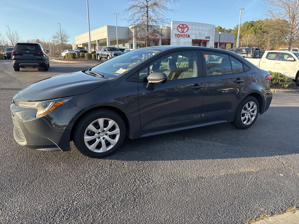 Used 2024 Toyota Corolla LE with VIN 5YFB4MDE7RP132170 for sale in Northfield, Minnesota