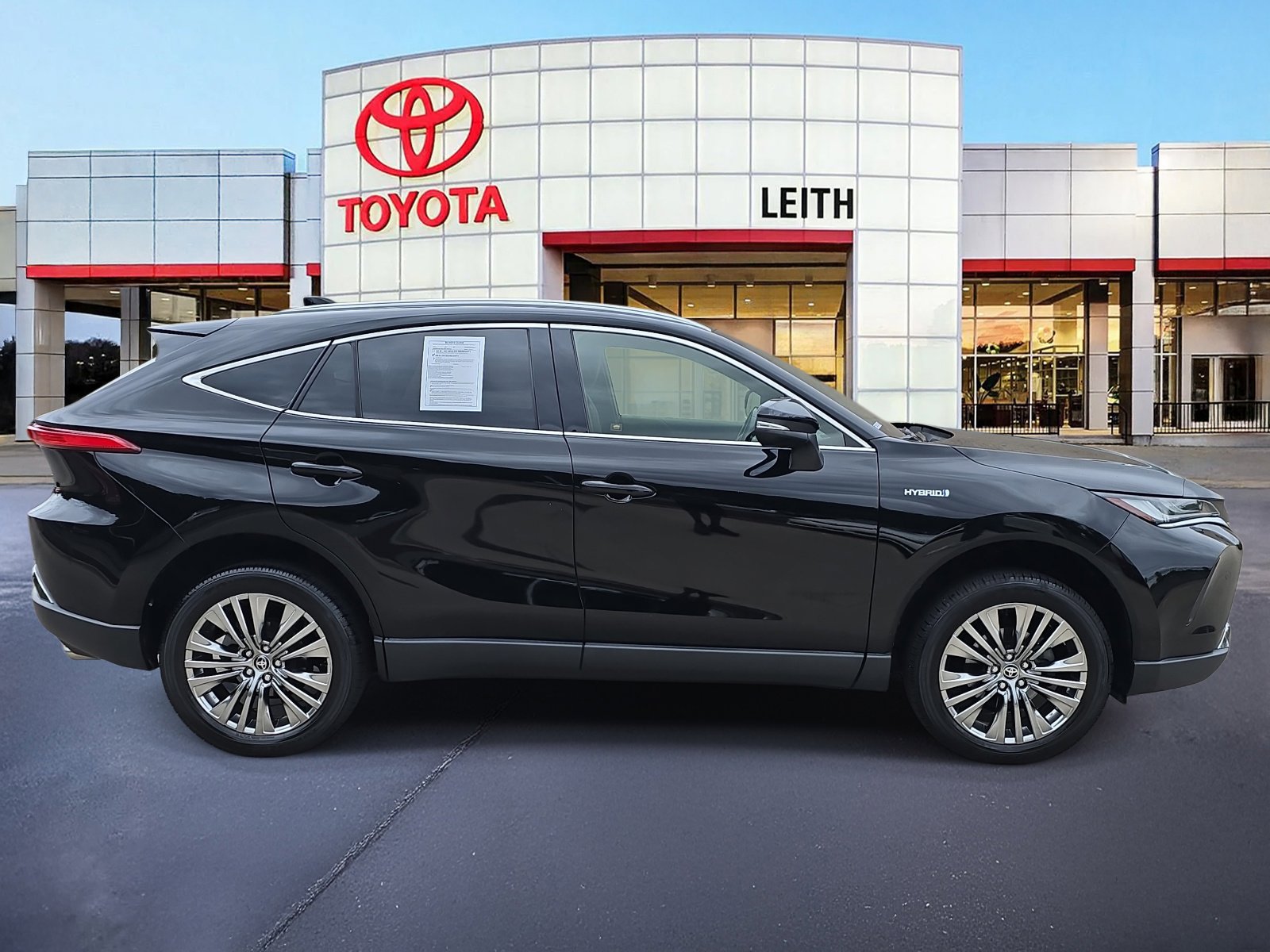 2021 Toyota Venza XLE photo 4