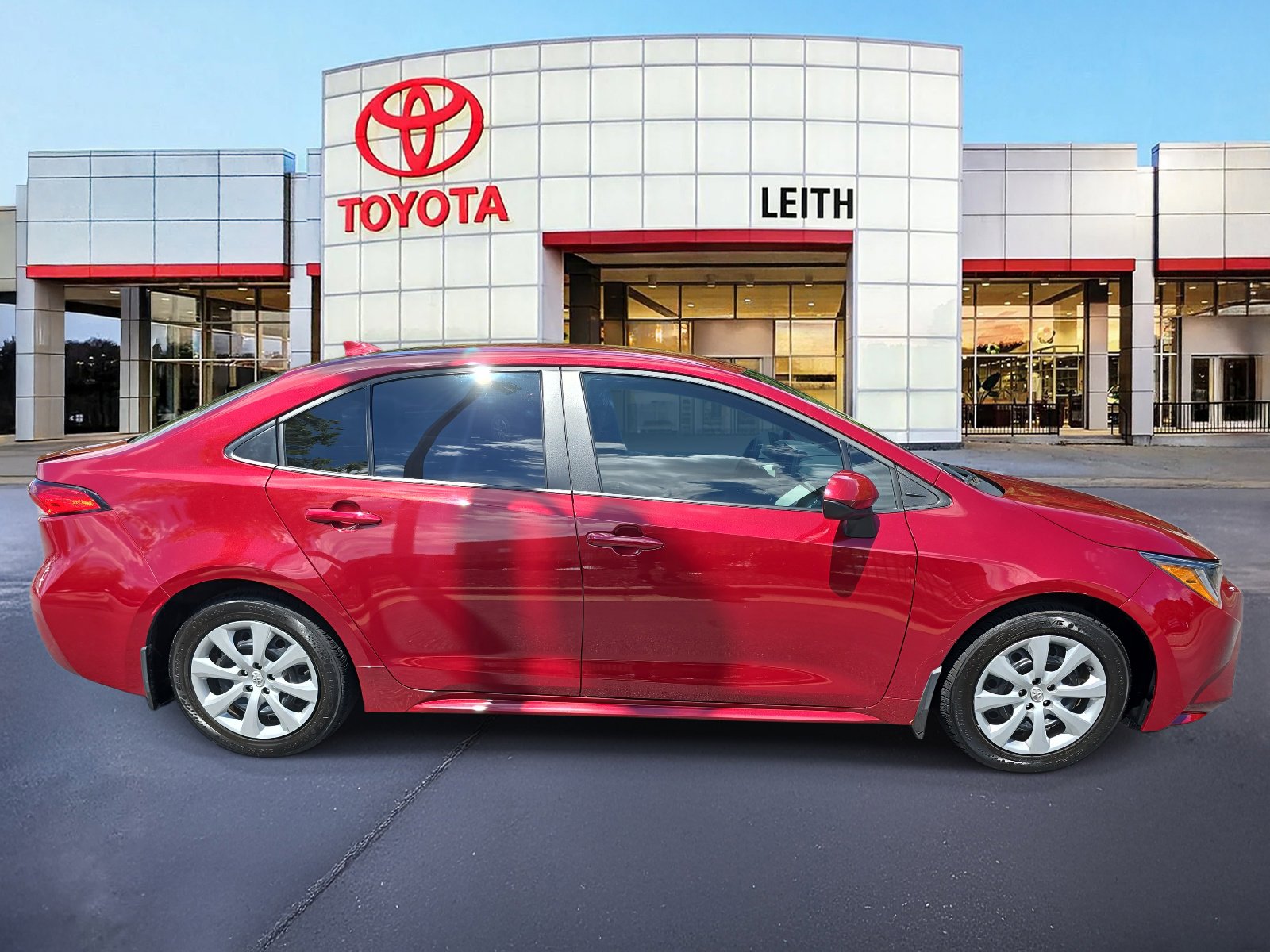 2024 Toyota Corolla LE photo 4