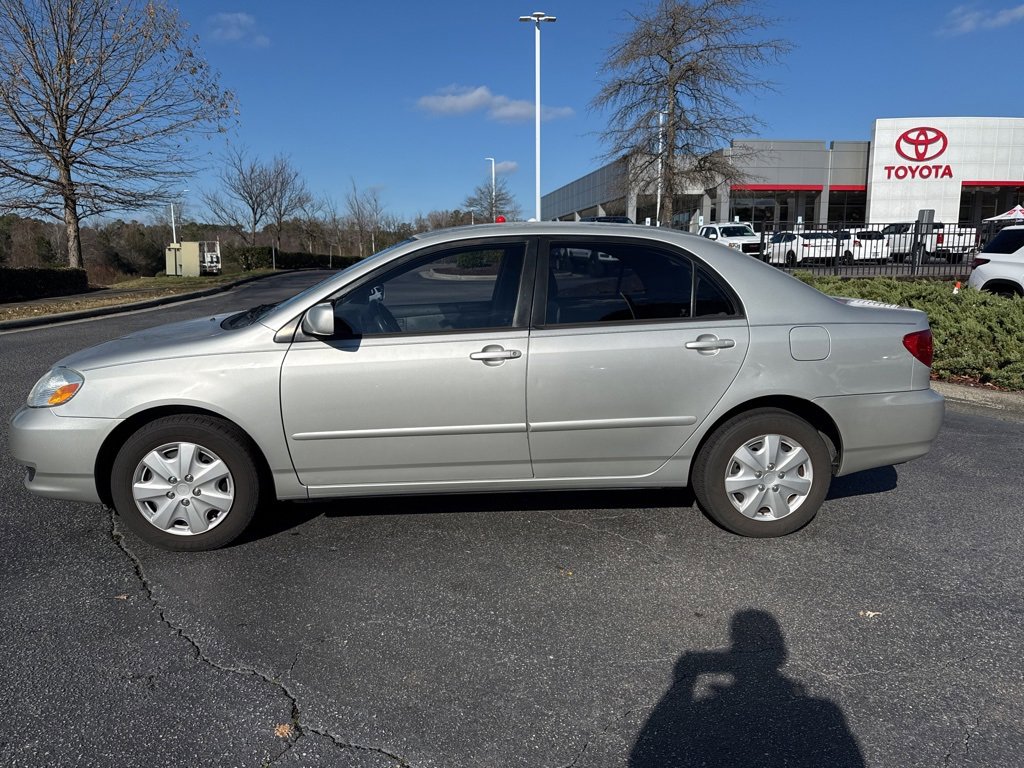 2003 Toyota Corolla LE photo 2