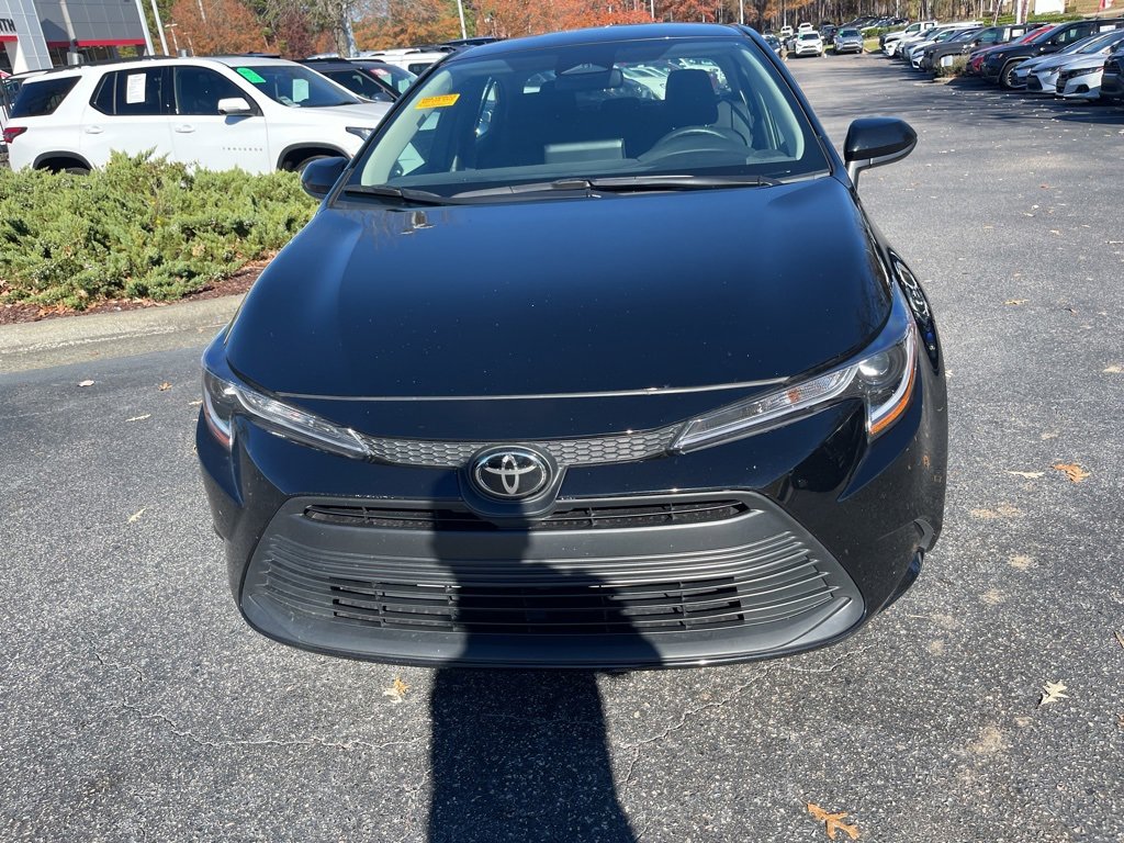 2024 Toyota Corolla LE photo 2