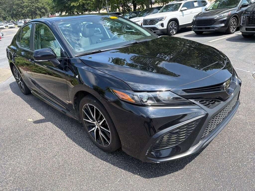 Used 2024 Toyota Camry SE Sedan