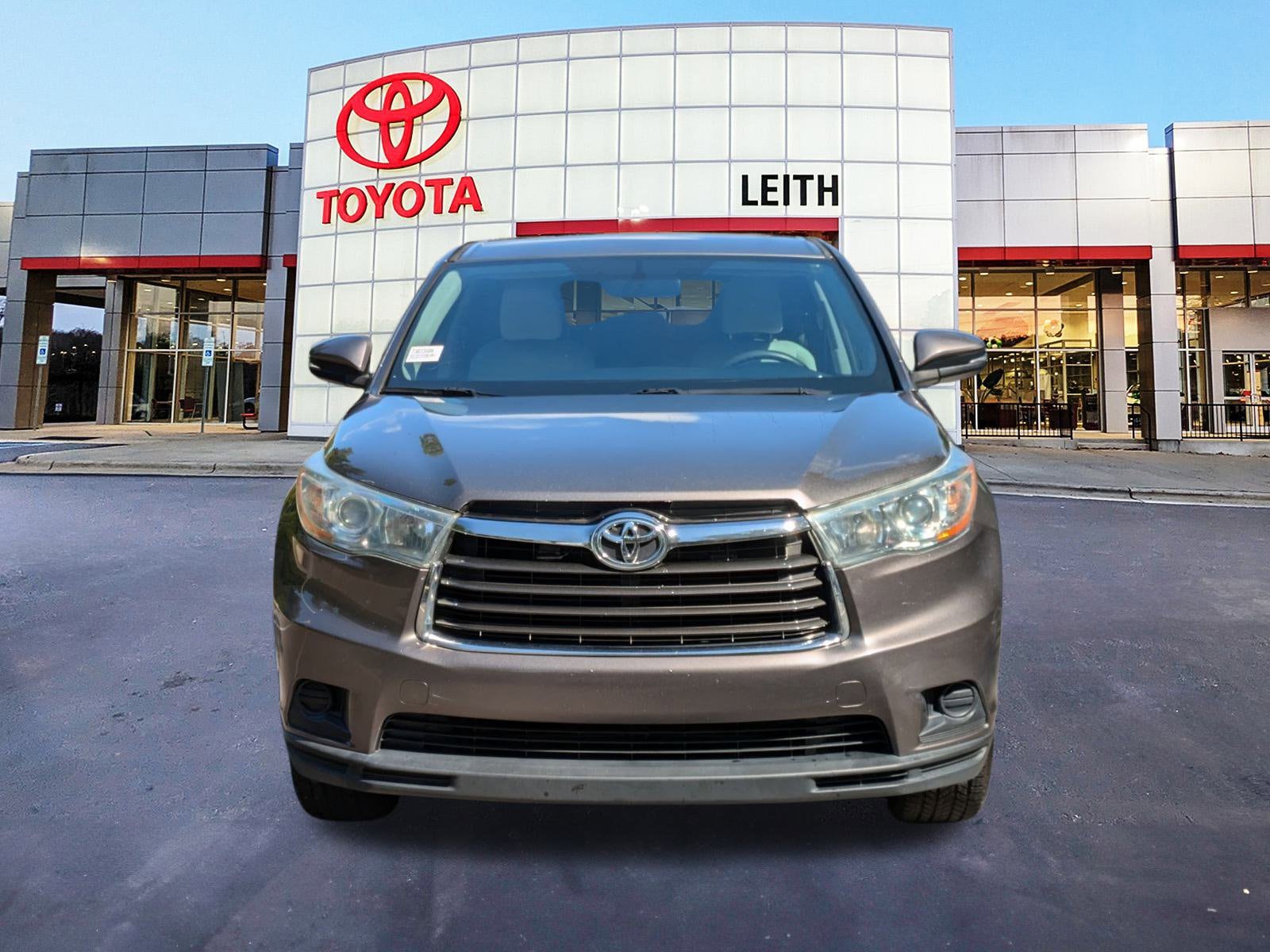 Used 2016 Toyota Highlander LE with VIN 5TDBKRFH4GS303360 for sale in Cary, NC