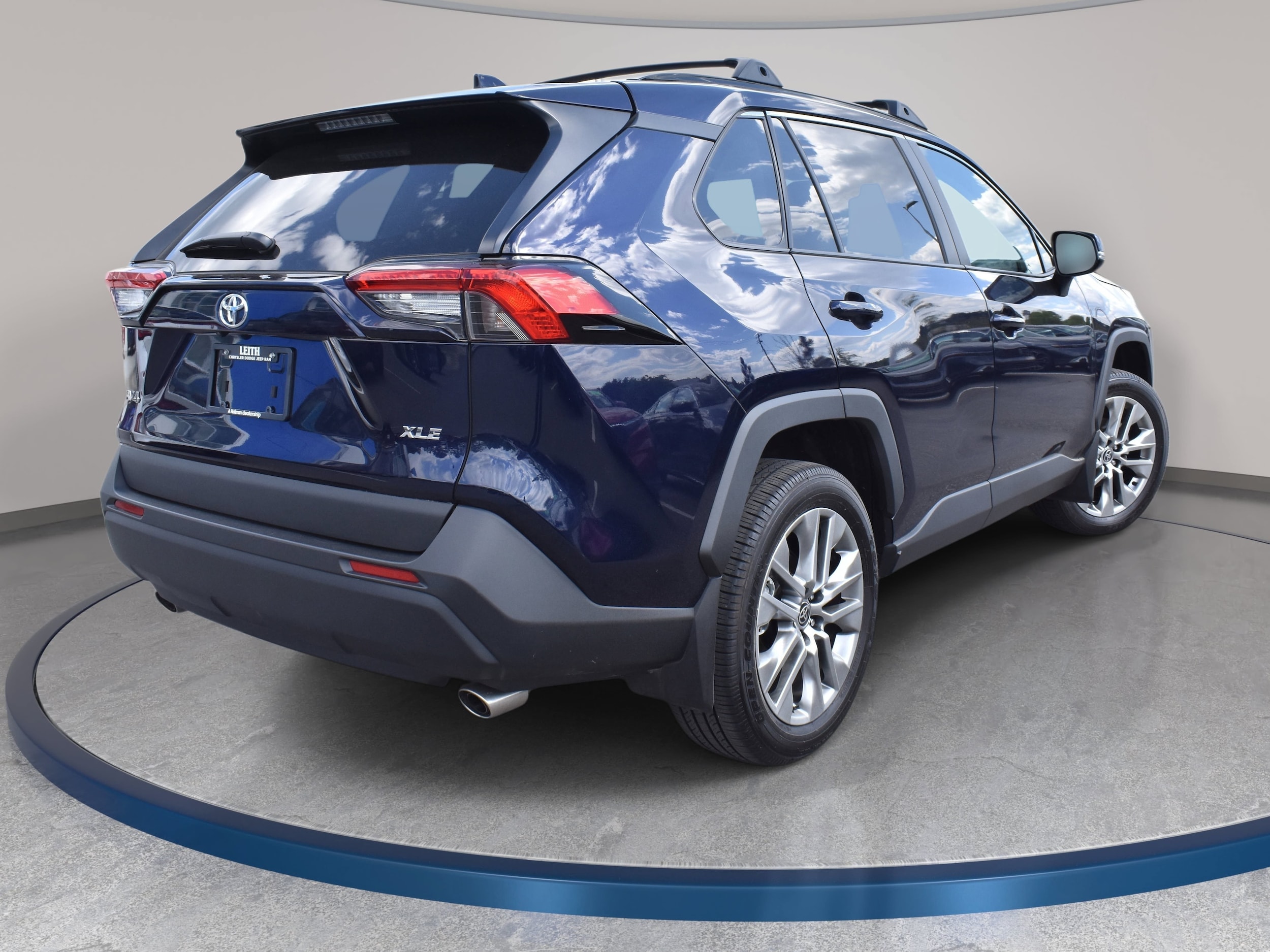 2025 Toyota RAV4 XLE Premium - Photo 6