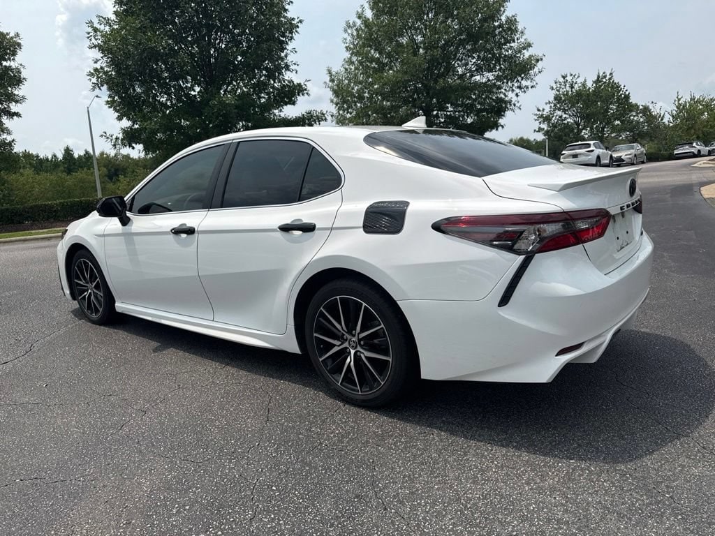 Used 2021 Toyota Camry SE Sedan