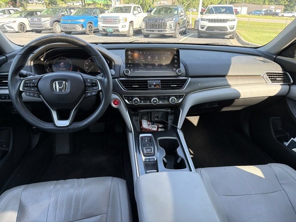 Used 2018 Honda Accord Touring 2.0T Sedan