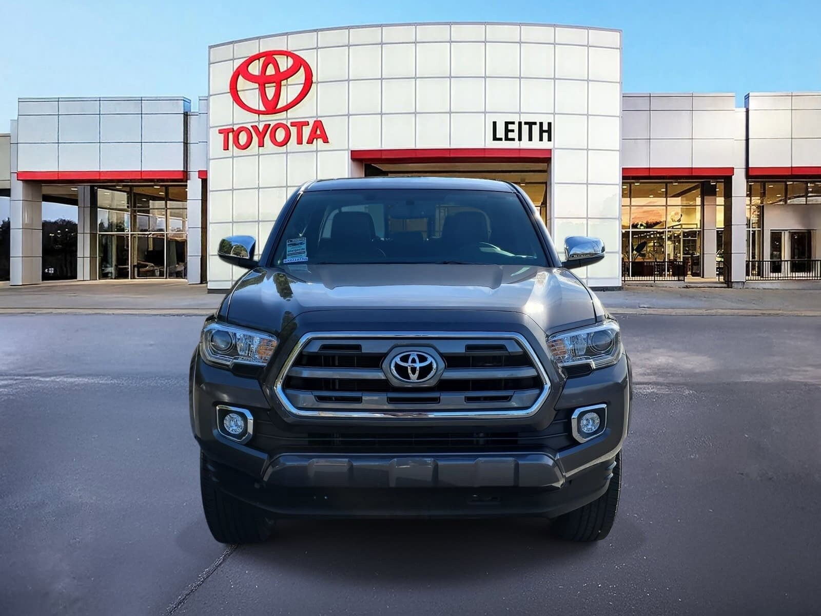 2016 Toyota Tacoma Limited V6 photo 2