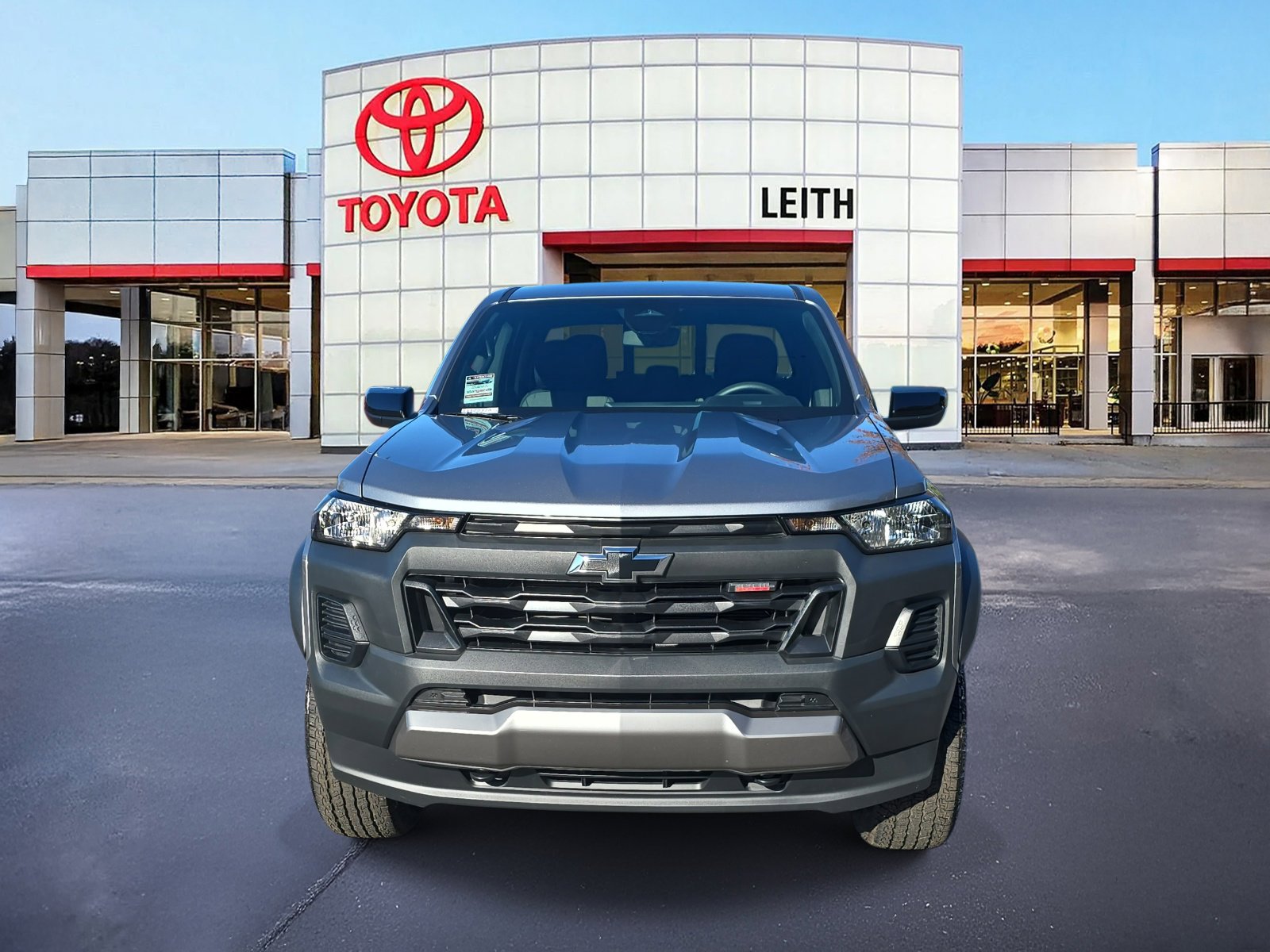 2026 Chevrolet Colorado Trail Boss photo 2