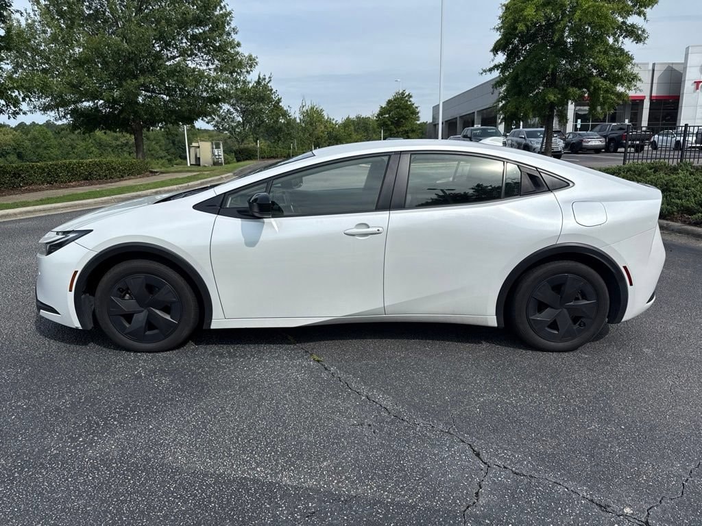 Used 2024 Toyota Prius LE Hatchback