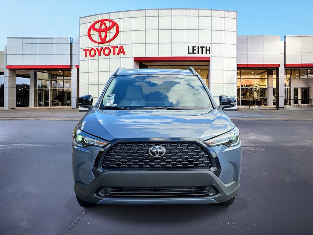 Used 2025 Toyota Corolla Cross LE SUV