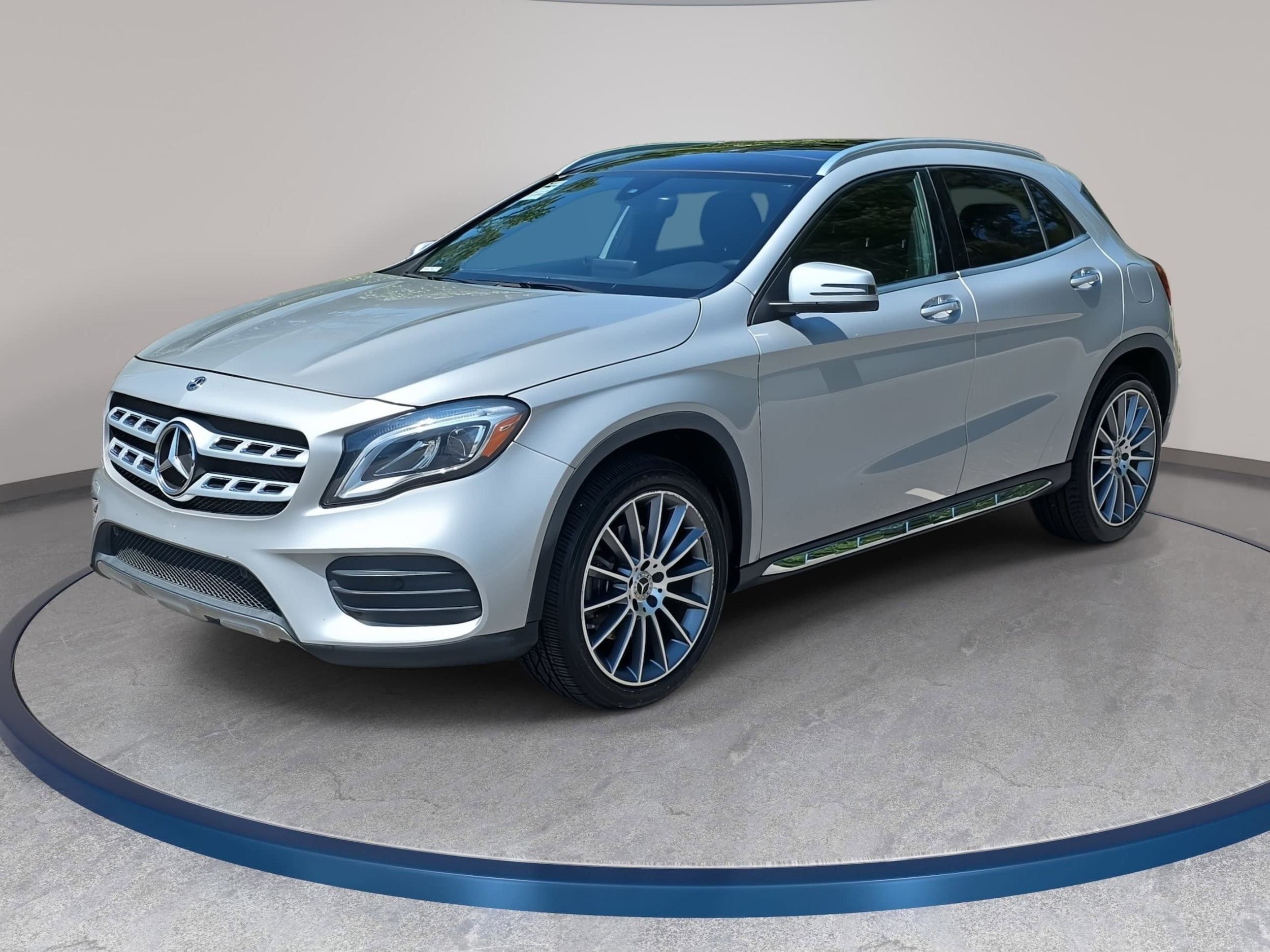 2018 Mercedes-Benz GLA GLA250's photo
