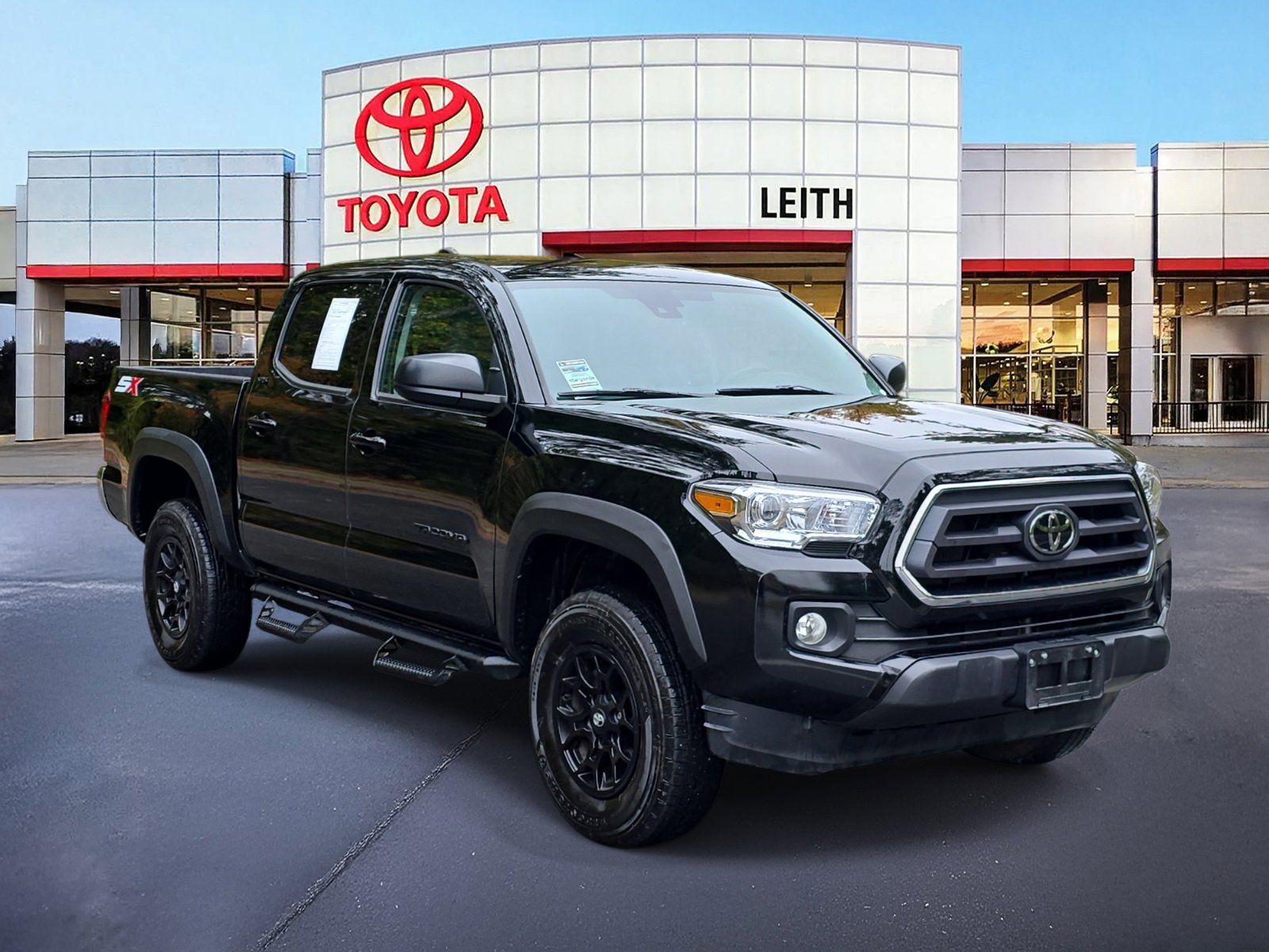 2023 Toyota Tacoma SR5 V6 photo 2