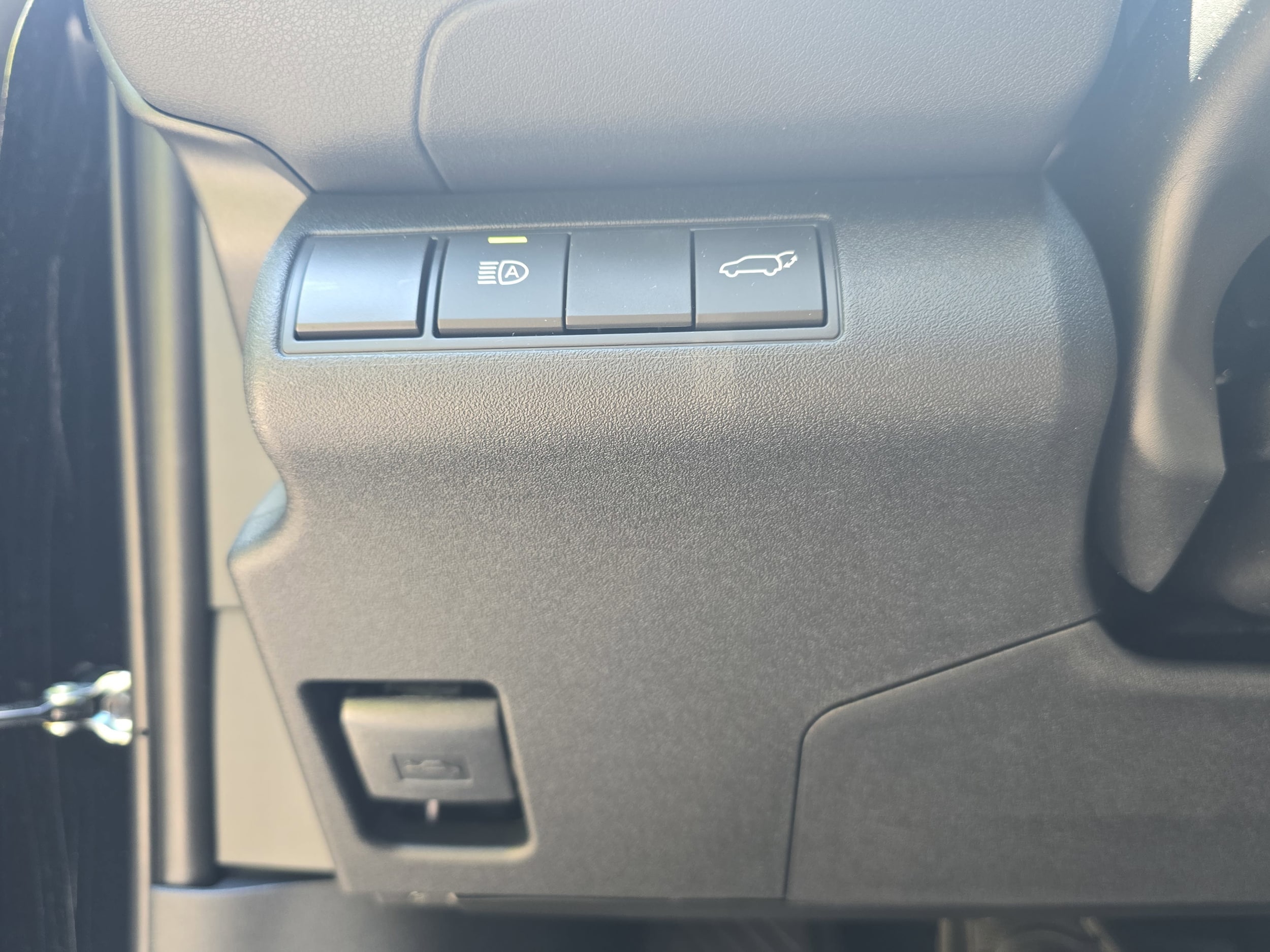 2026 Toyota C-HR SE - Photo 25