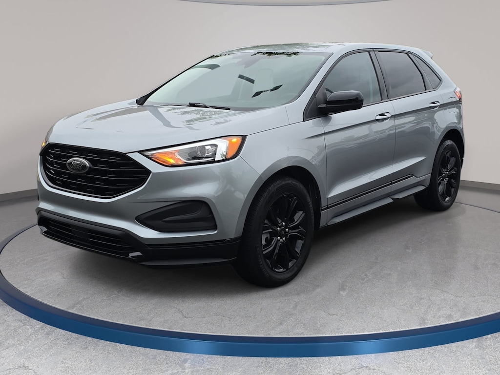 Used 2022 Ford Edge SE SUV