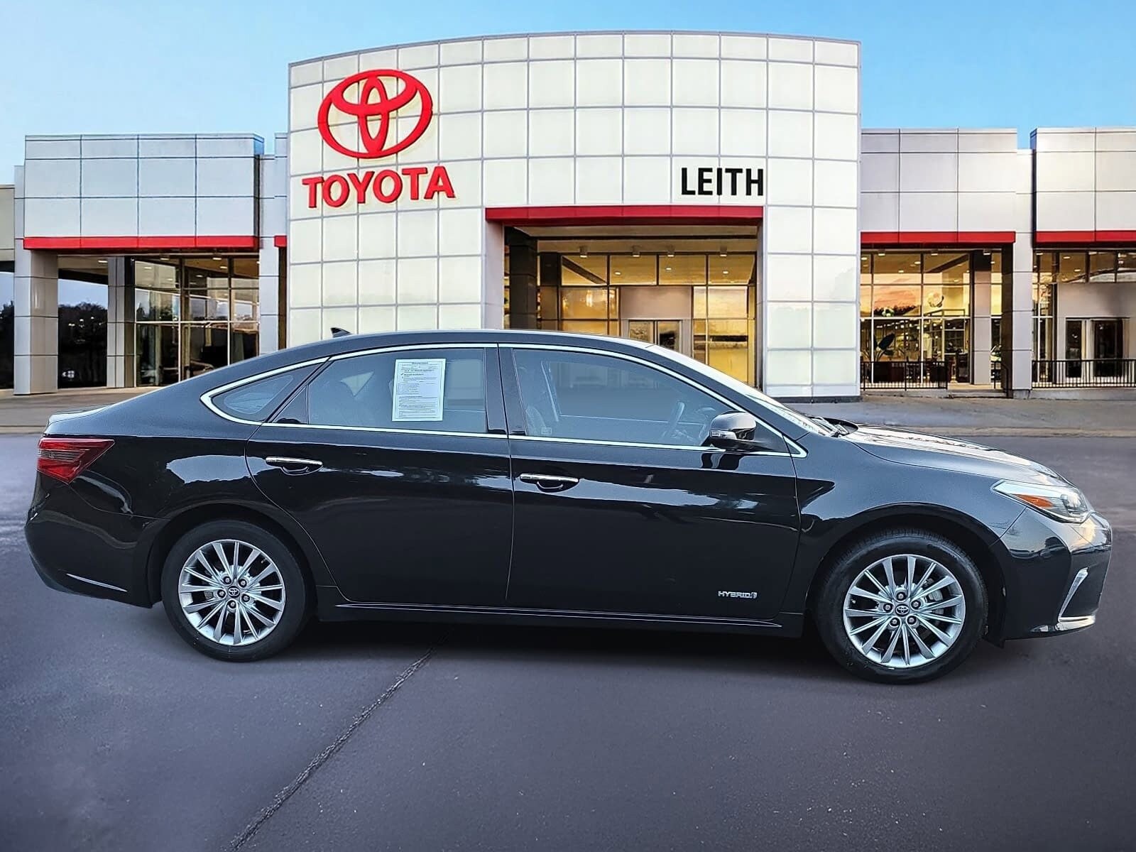 2016 Toyota Avalon Hybrid Limited photo 4