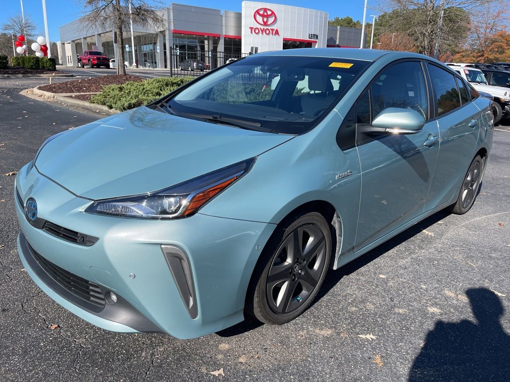 2022 Toyota Prius Limited photo 2