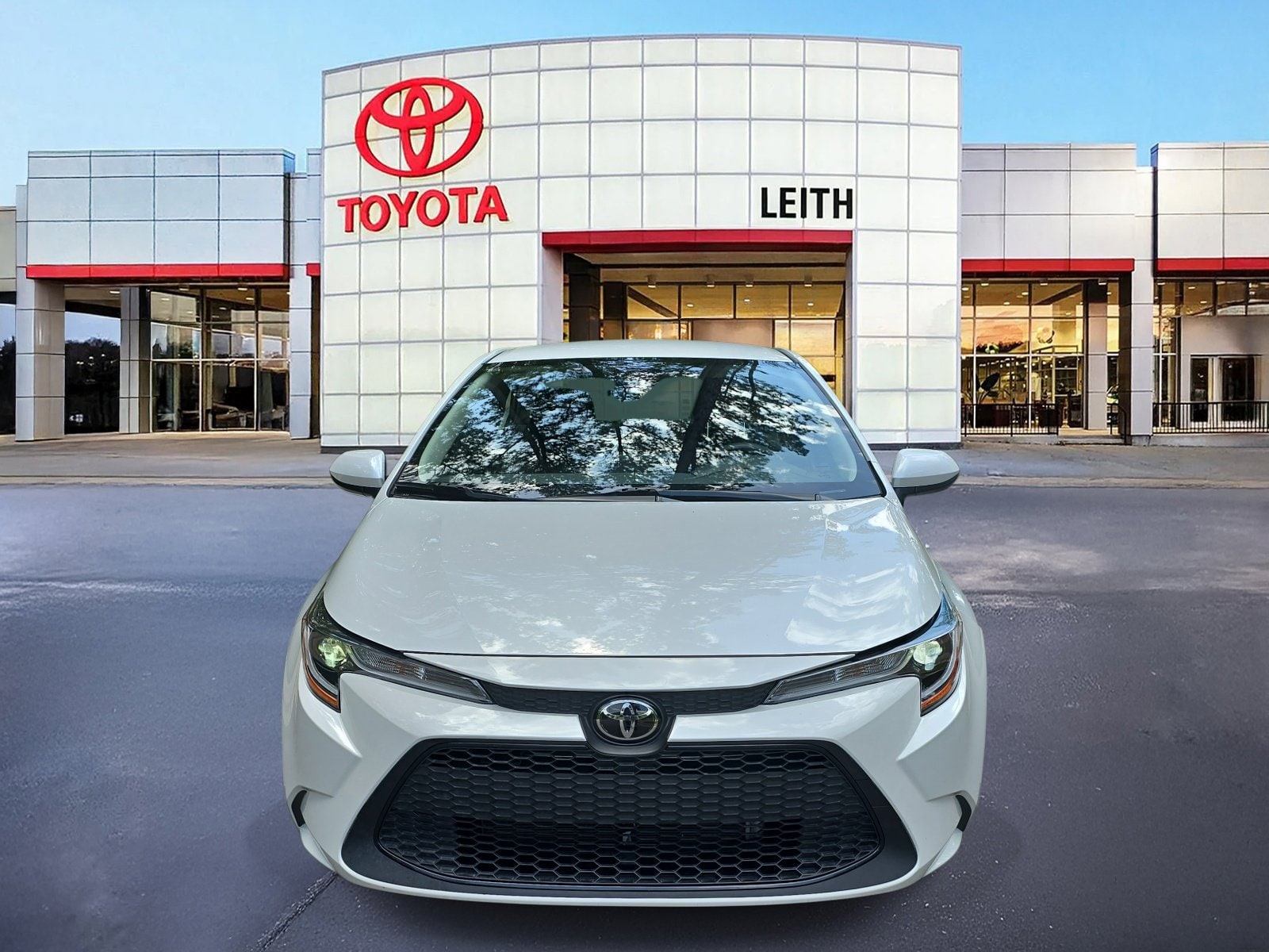 Used 2022 Toyota Corolla LE with VIN JTDEPMAE1N3024669 for sale in Raleigh, NC