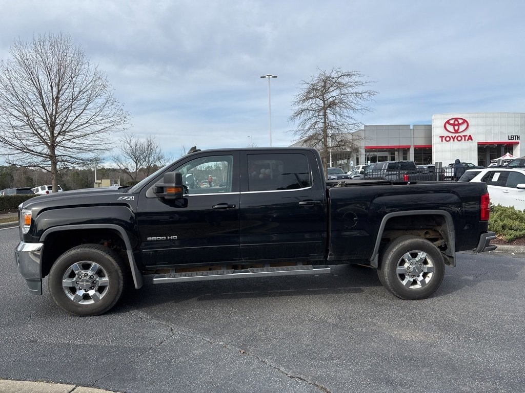 Used 2018 GMC Sierra 2500HD SLE Truck Crew Cab