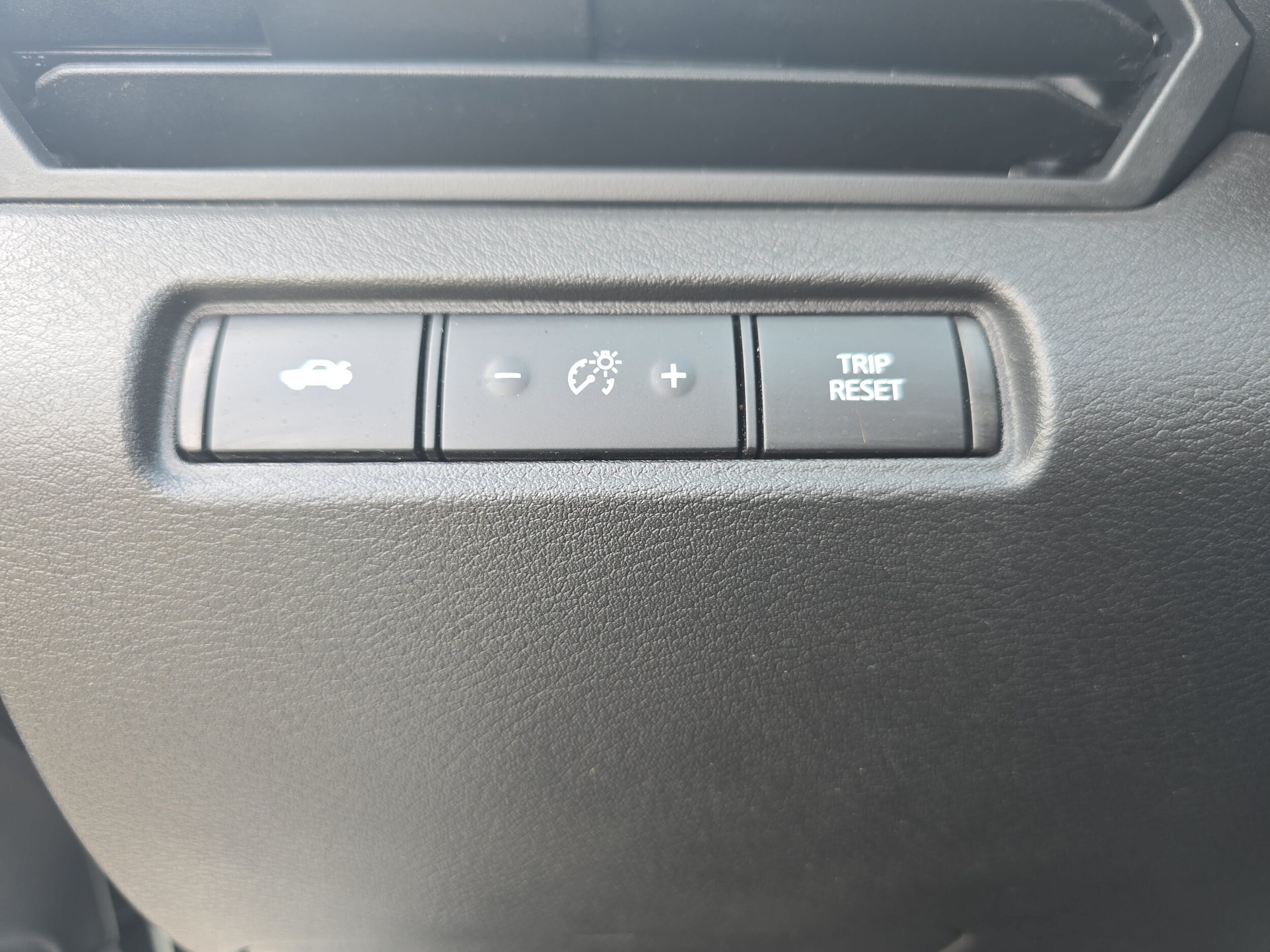 2025 Nissan Altima SV - Photo 27