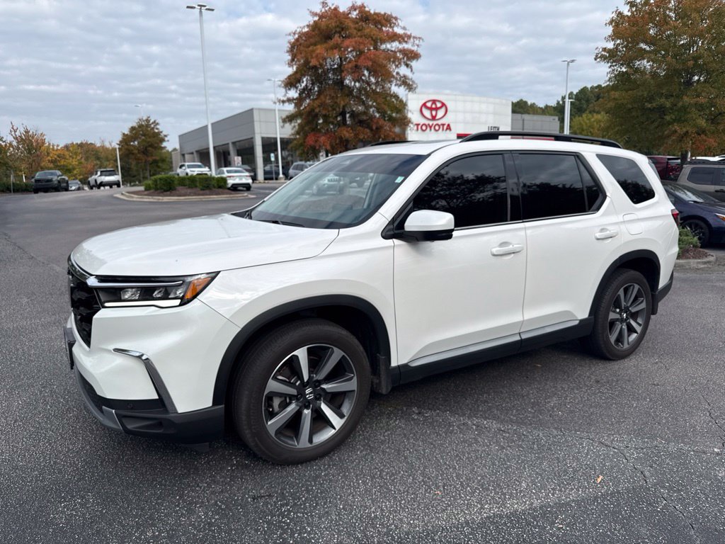 Used 2025 Honda Pilot Elite SUV