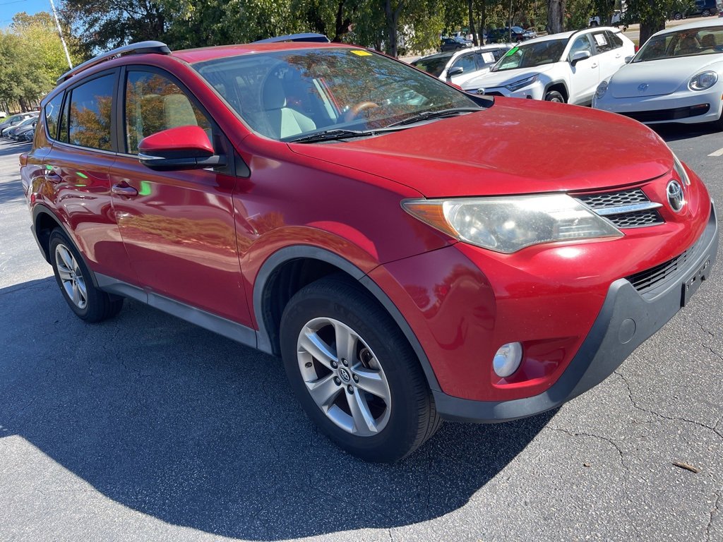 2015 Toyota RAV4 XLE photo 3