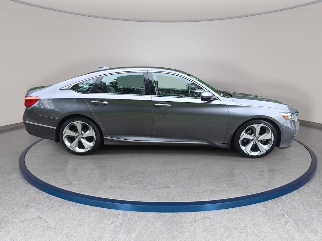 Used 2018 Honda Accord Touring 2.0T Sedan
