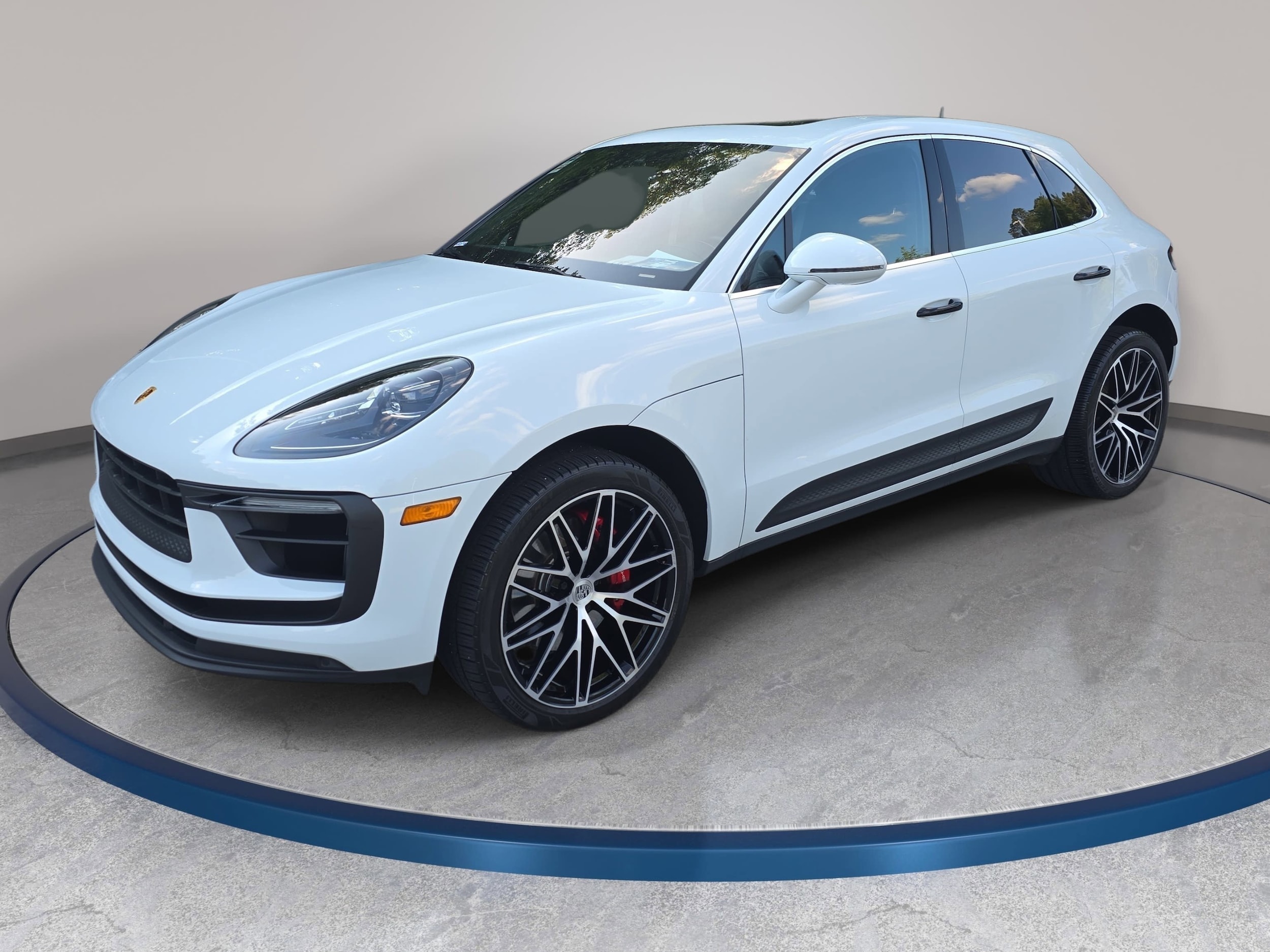 2022 Porsche Macan S's photo