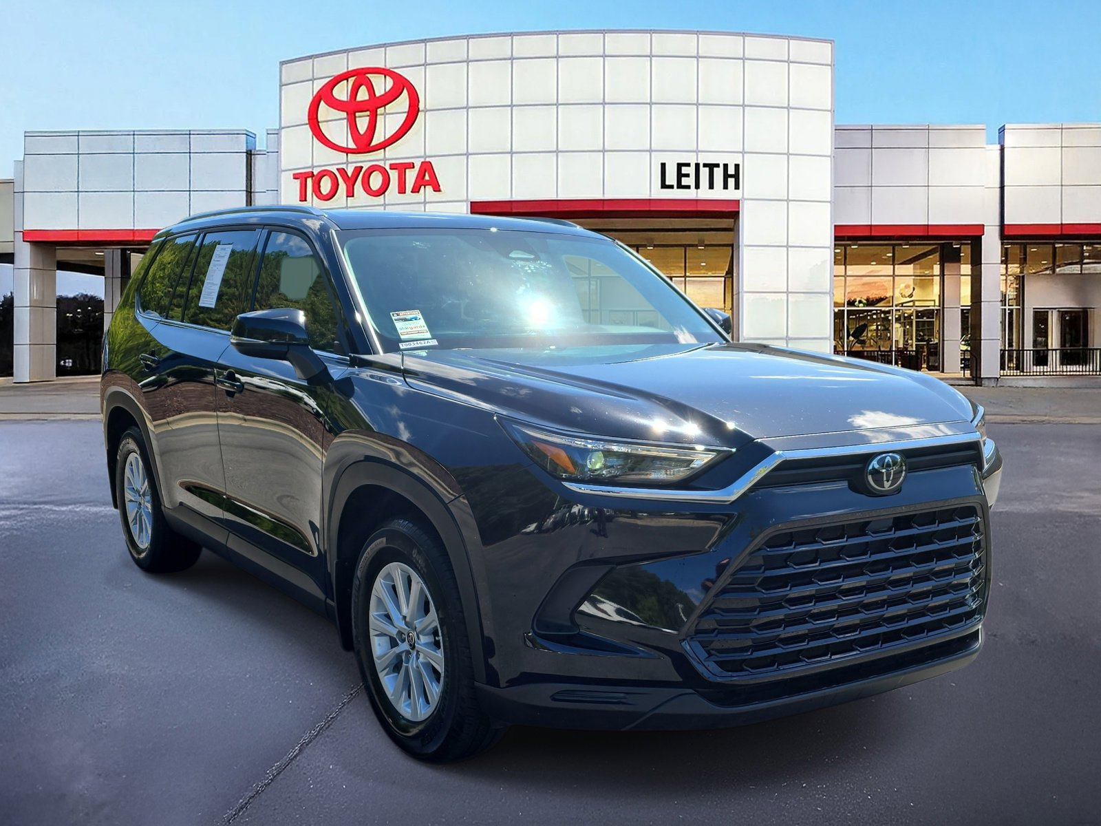 2024 Toyota Grand Highlander XLE photo 2