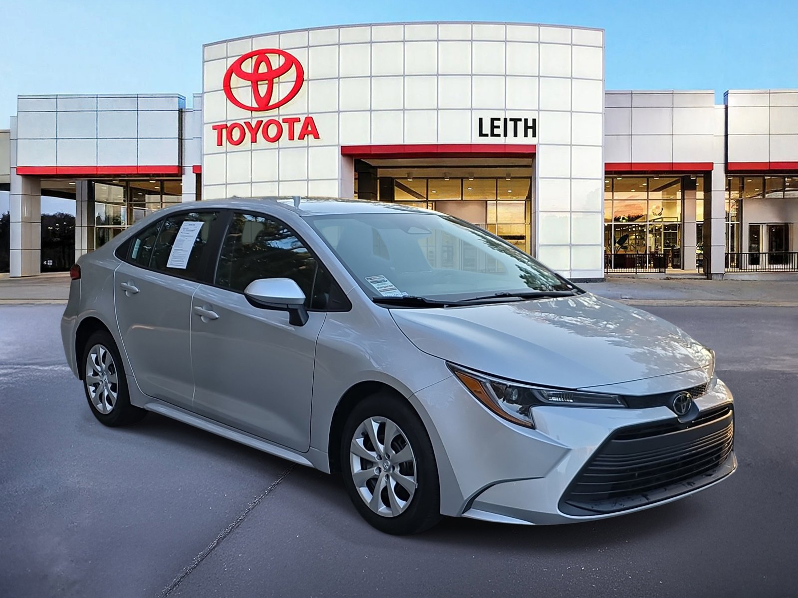 2023 Toyota Corolla LE photo 3