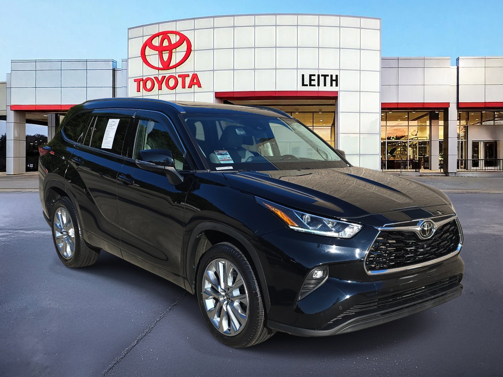 2022 Toyota Highlander Limited photo 3