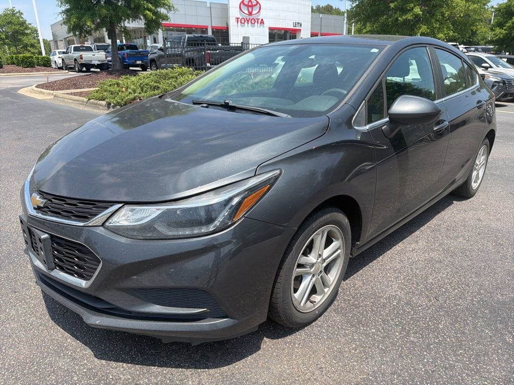 Used 2017 Chevrolet Cruze LT Auto Hatchback