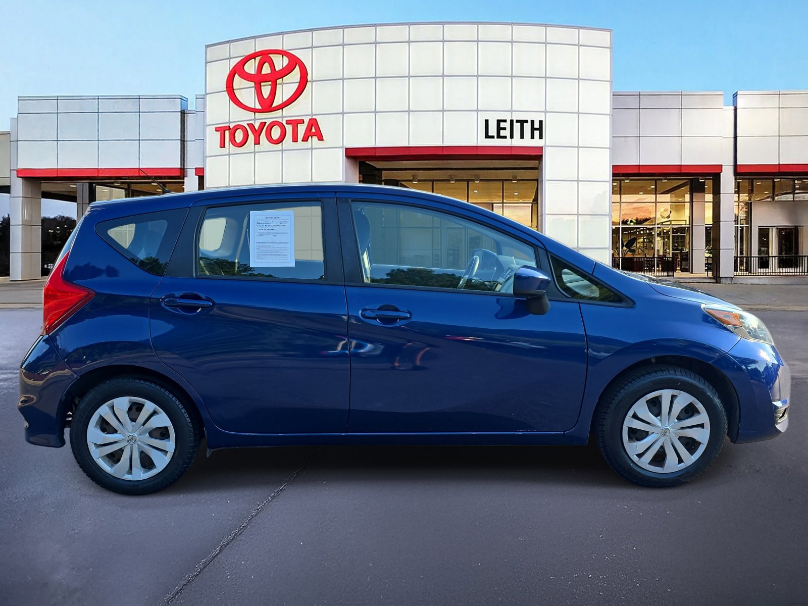 2019 Nissan Versa Note SV photo 4