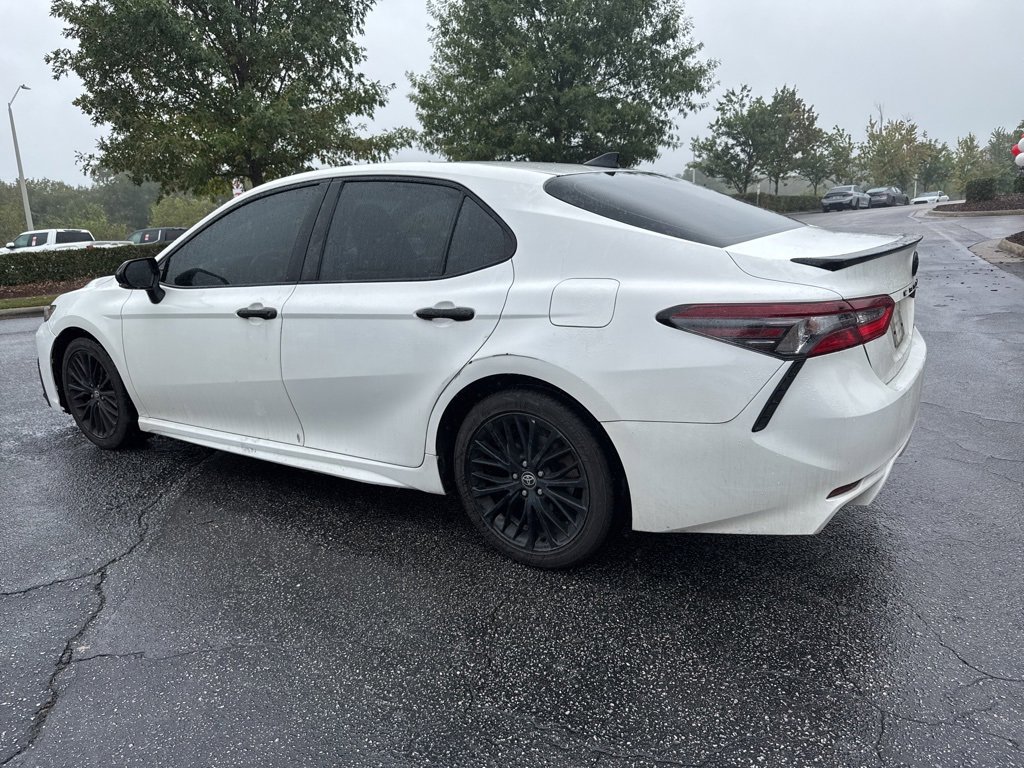 2022 Toyota Camry SE photo 2